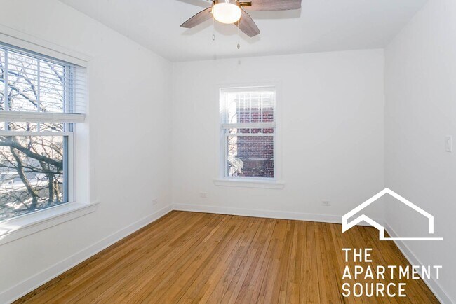 Foto del edificio - 5214 N Damen Ave
