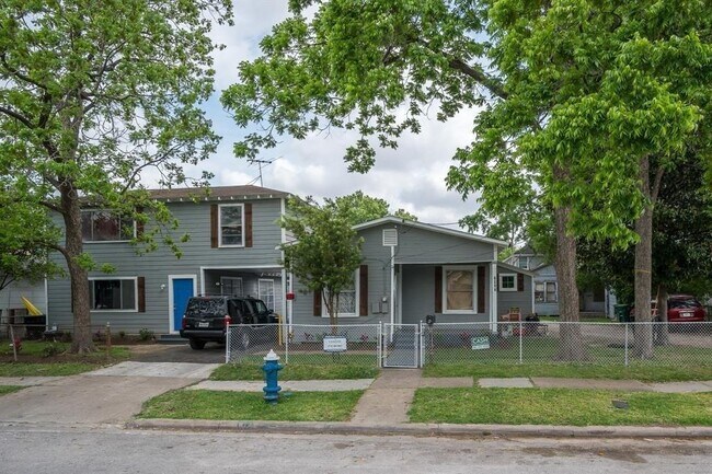 Building Photo - 7427 Avenue I