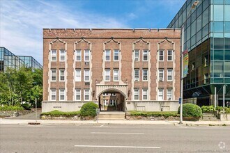 Building Photo - 639 Summer St