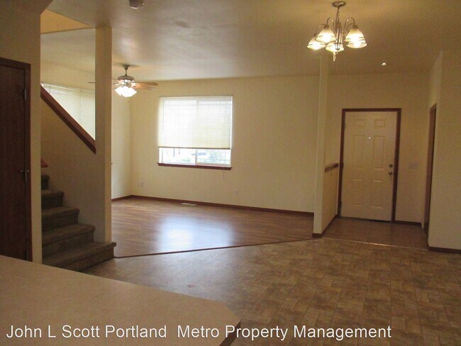 Foto del edificio - 4642 NE Portland Hwy