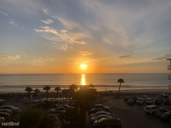 Building Photo - Studio, 1 bath Condo - 1233 S Atlantic Ave...