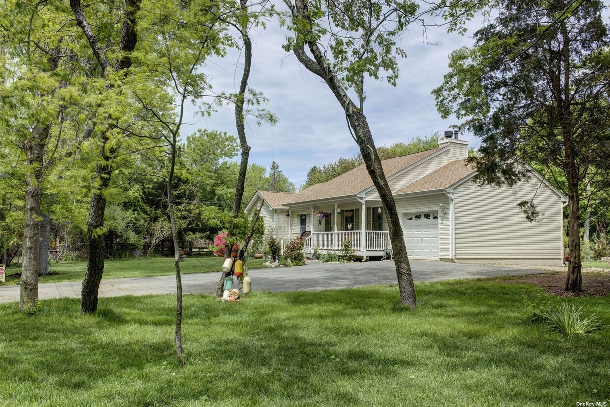 Primary Photo - 80 Greenway W