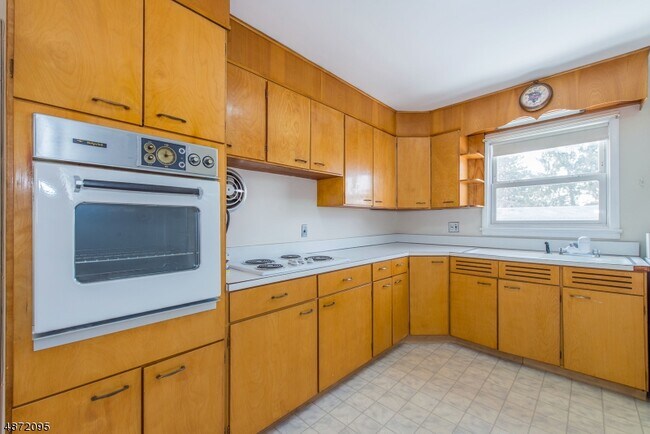 Foto del edificio - 70 Broughton Ave