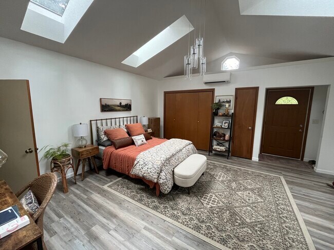 Foto del edificio - 2116 Peach Ave NW