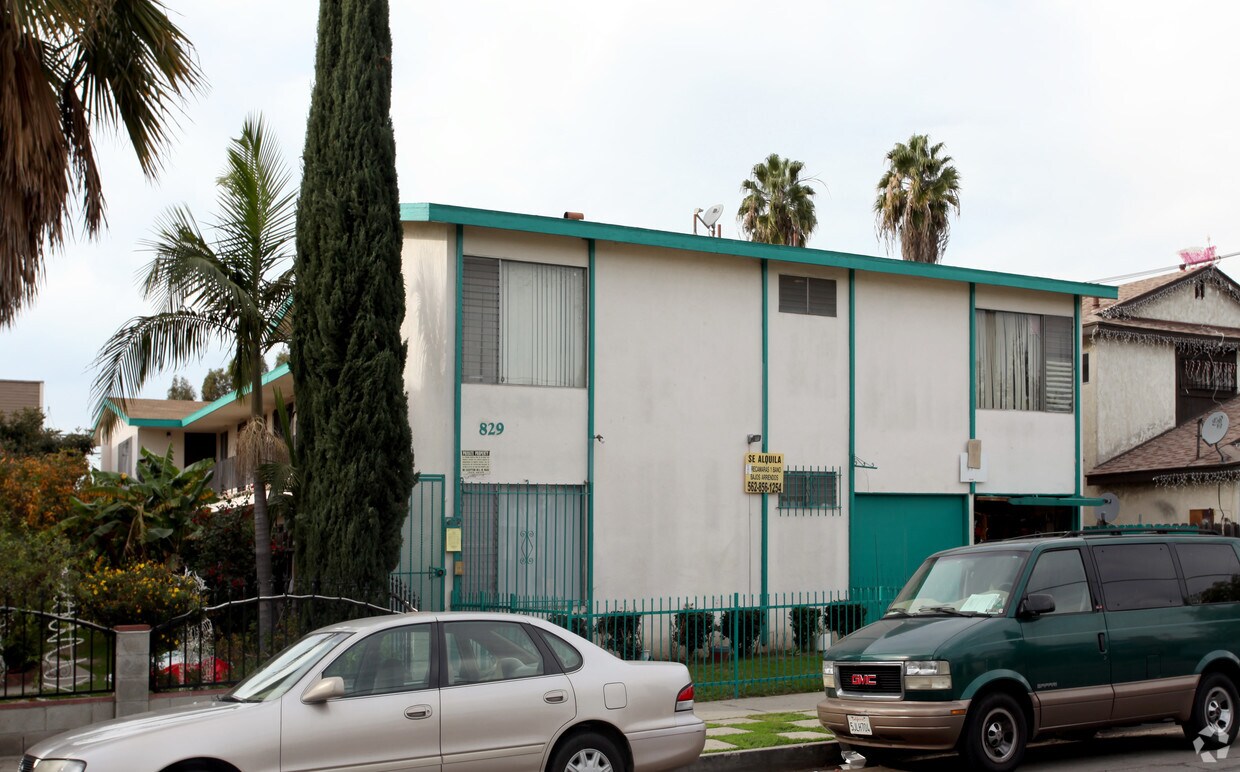 Building Photo - 829 Walnut Ave