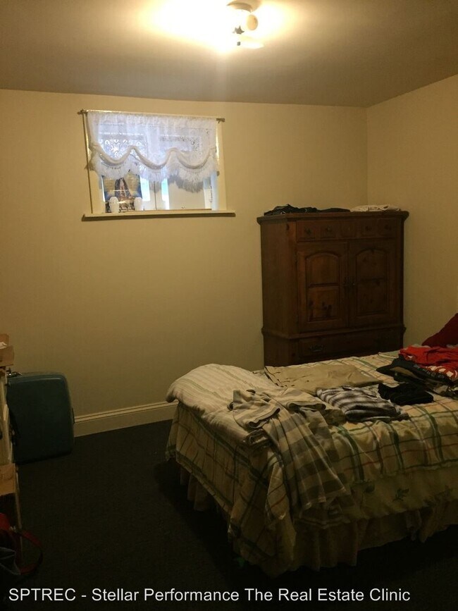 Foto del edificio - 3637 N Elston Ave