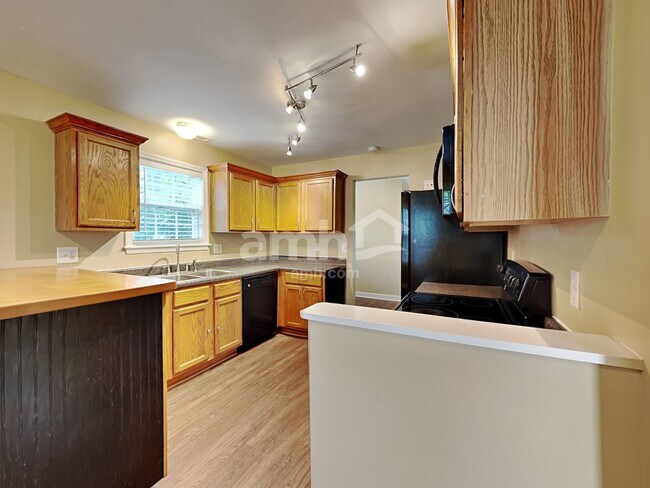 Foto del edificio - 3913 Lodgepole Ln