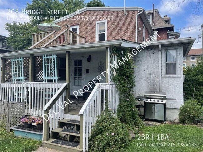 Building Photo - 208 Bridge St
