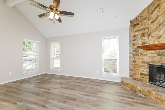 Foto del edificio - 17003 Spruce Run Dr