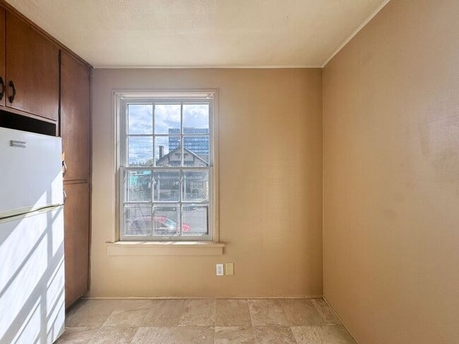 Building Photo - 950 Patterson St