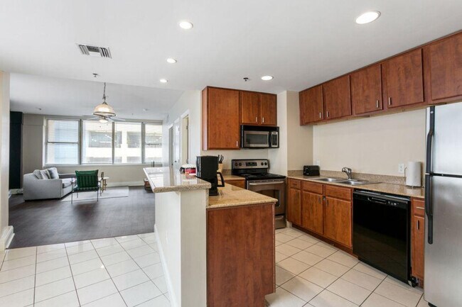 Foto del edificio - 925 Common St