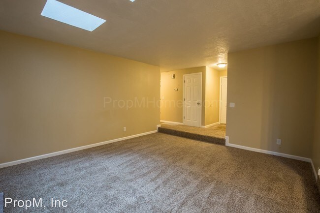 Foto del edificio - 3139 SW Freeman St