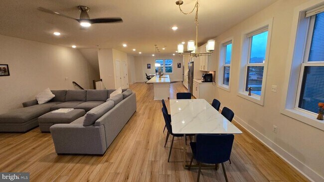 Foto del edificio - 44768 Tiverton Sq