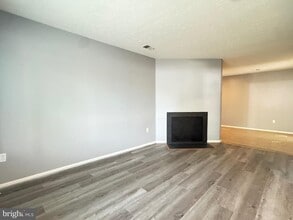 Building Photo - 7233 Mill Creek Ct