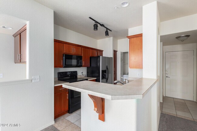 Foto del edificio - 9820 N Central Ave