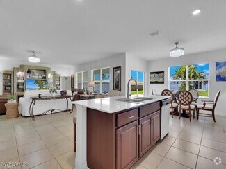 Building Photo - 2632 SW 8th Ct