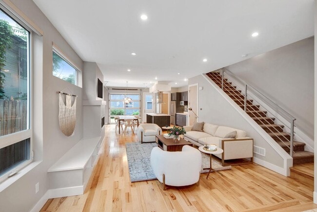 Foto del edificio - 3791 Meade St