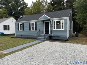 Building Photo - 1004 Hill Top Dr