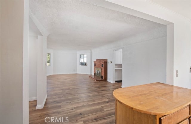 Building Photo - 1106 N San Gabriel Ave