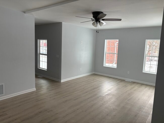 Building Photo - 238 Walker St