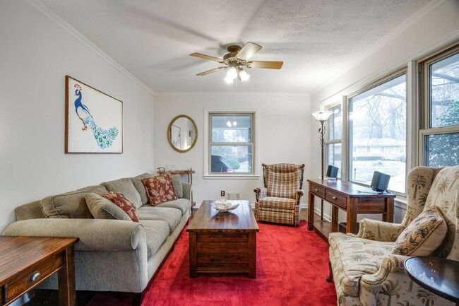 Building Photo - 2461 Fontaine Circle