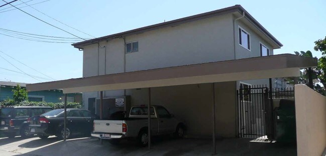 Foto del edificio - 4930 Santa Monica Ave