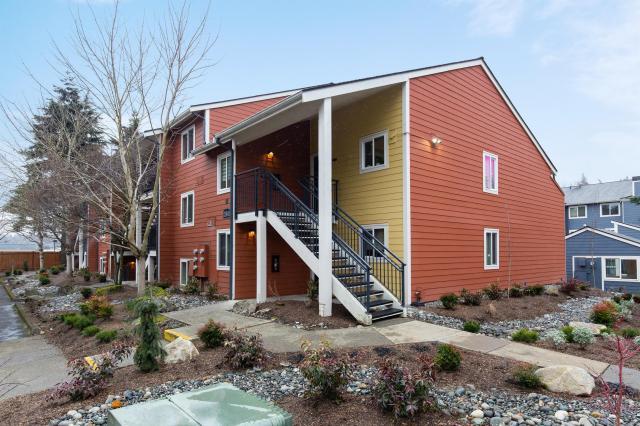 Building Photo - 2 bedroom in Bellevue WA 98006