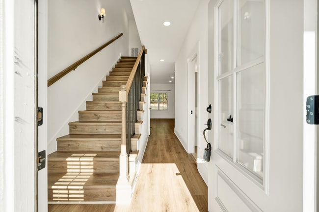 Building Photo - 385 Hungry Hollow Rd SE