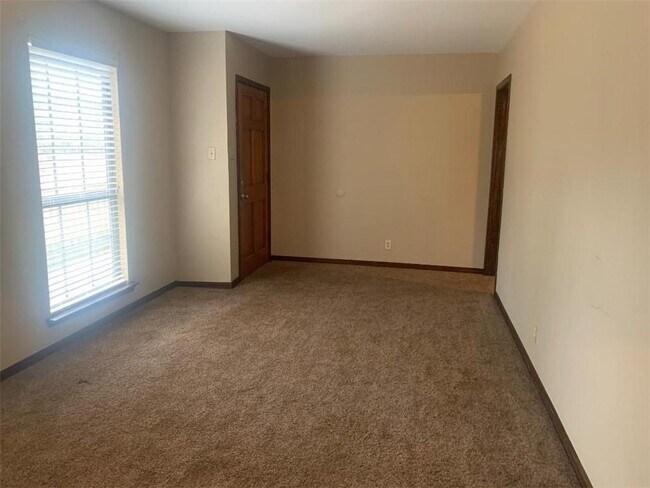 Building Photo - 5712 E Wilmer Way Dr