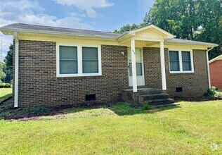 Building Photo - 417 W Buckoak St