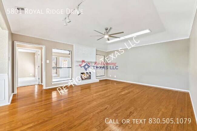 Building Photo - 5801 Royal Rdg Dr