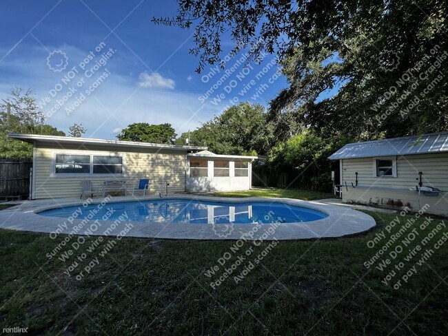 Building Photo - 4 br, 3 bath House - 6726 N 11th St