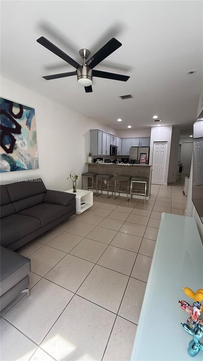 Foto del edificio - 8917 NW 102nd Ct