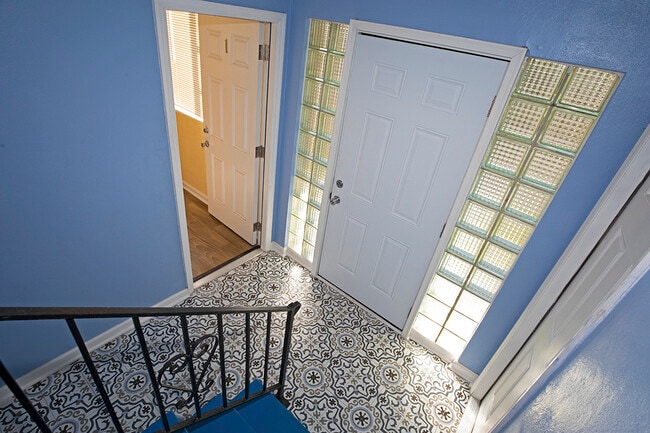 Foto del edificio - 849 W 30th St