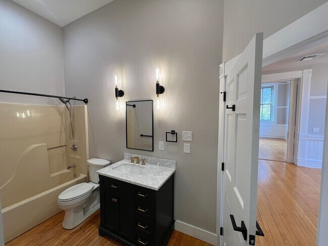 Foto del edificio - 27 Hillside Pl