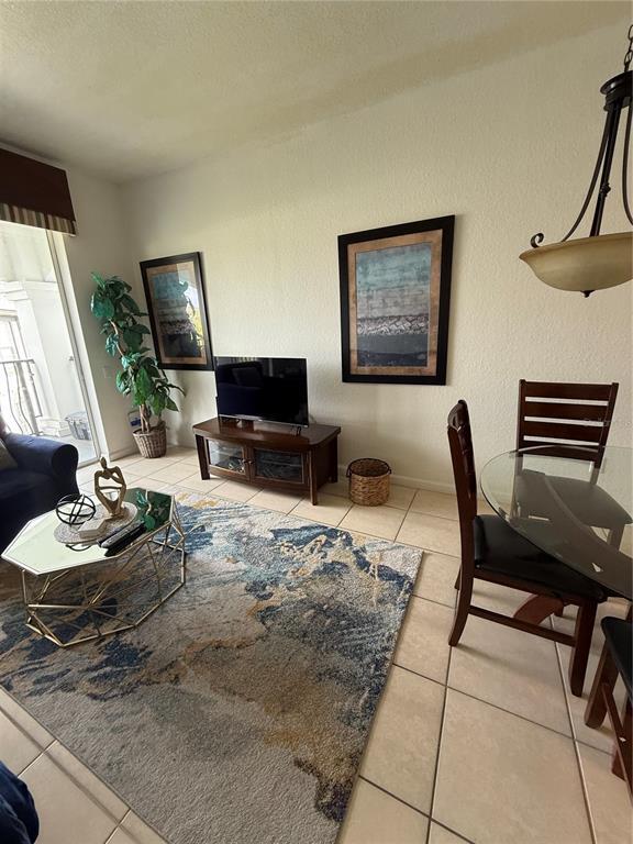 Foto del edificio - 4114 Breakview Dr