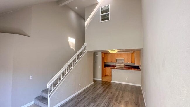 Building Photo - 55 Grenada St