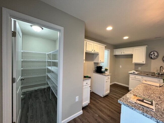 Foto del edificio - NEW Executive Home in Germantown, OH