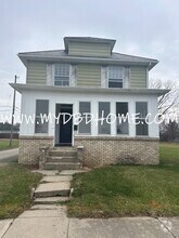 Building Photo - 2519 Holton Ave