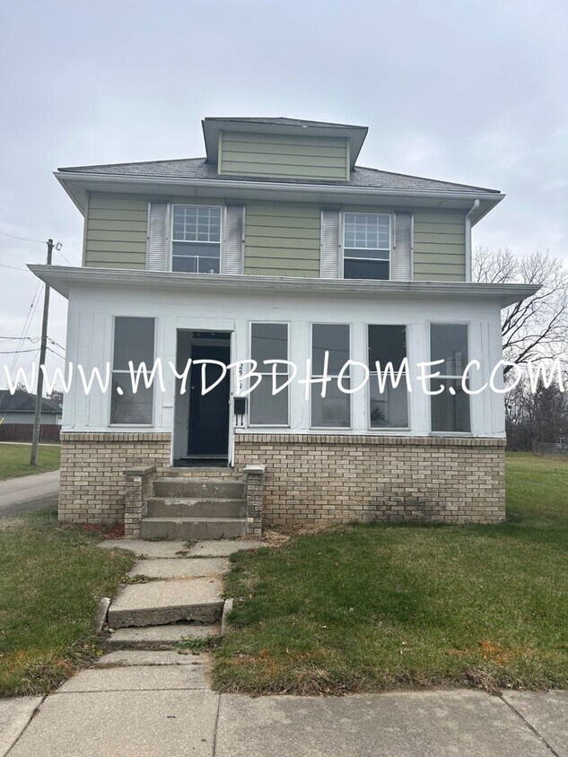 Primary Photo - 2519 Holton Ave