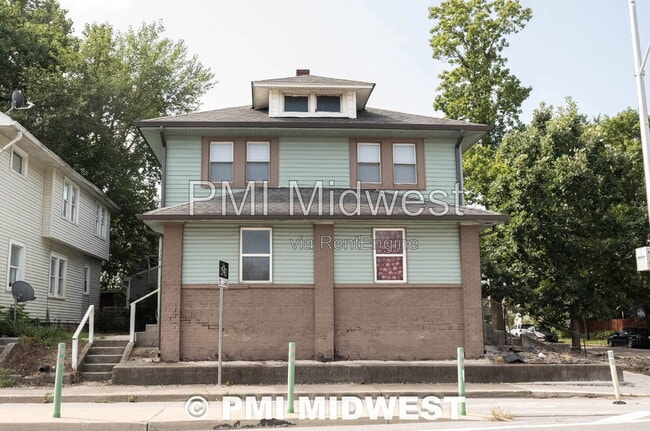 Building Photo - 2201 E New York St