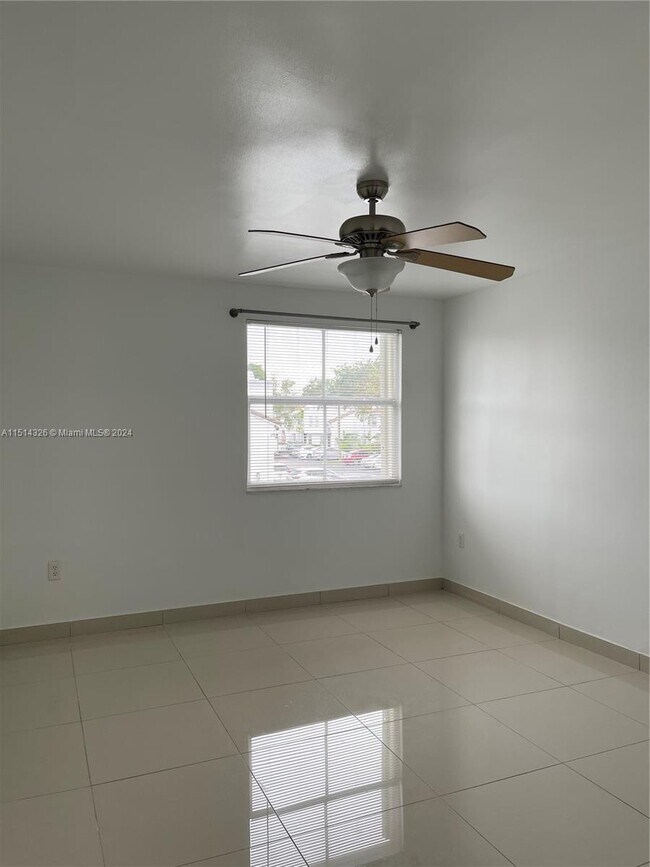 Building Photo - 4992 NW 97th Pl