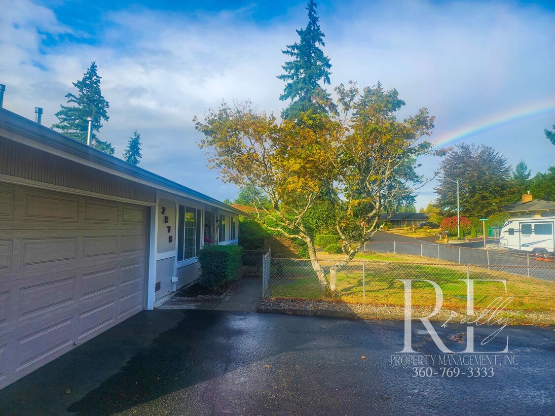 Primary Photo - Spacious 4-Bedroom Rambler with Fenced Yar...