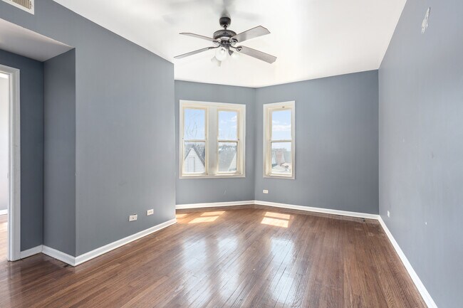 Foto del edificio - 7628 S Drexel Ave