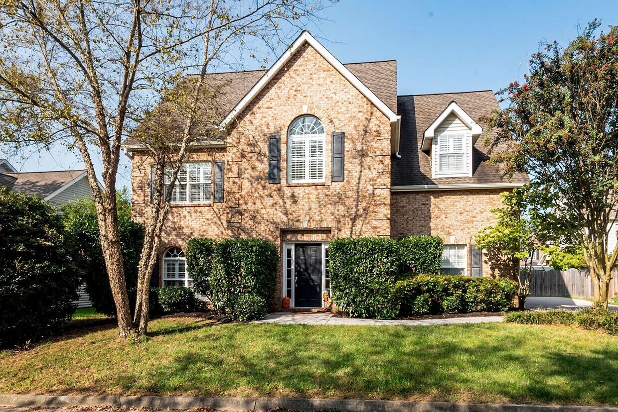 Primary Photo - Spacious 4-Bedroom Home in Desirable Knoxv...