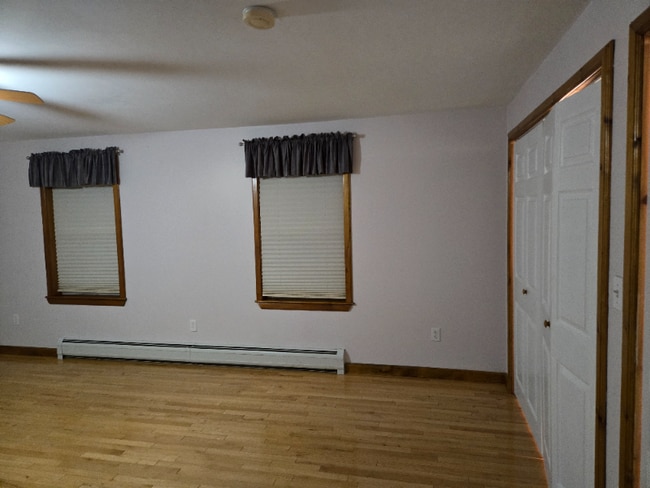 Building Photo - 2 Curt Rd