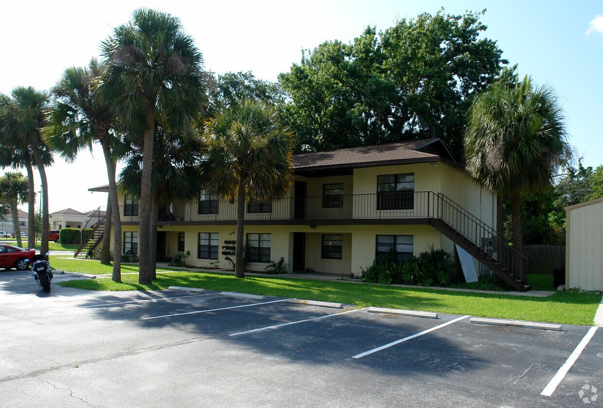 Primary Photo - Vanessa Apartments