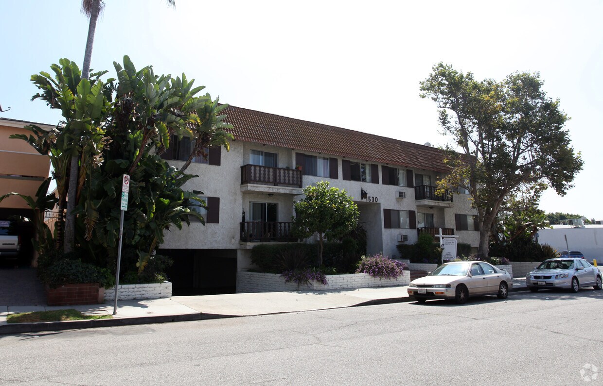 Building Photo - 1530 Purdue Ave
