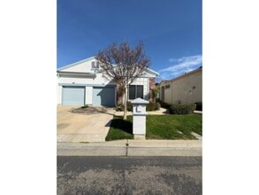 Building Photo - 450 Winesap Dr