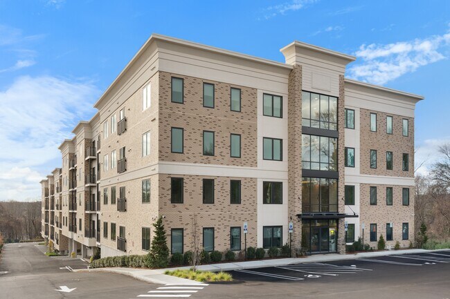 Foto del edificio - 5545 Park Fairfield